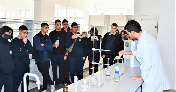 EMU Departments of Physics and Chemistry Give Laboratory Training to Değirmenlik High School Students